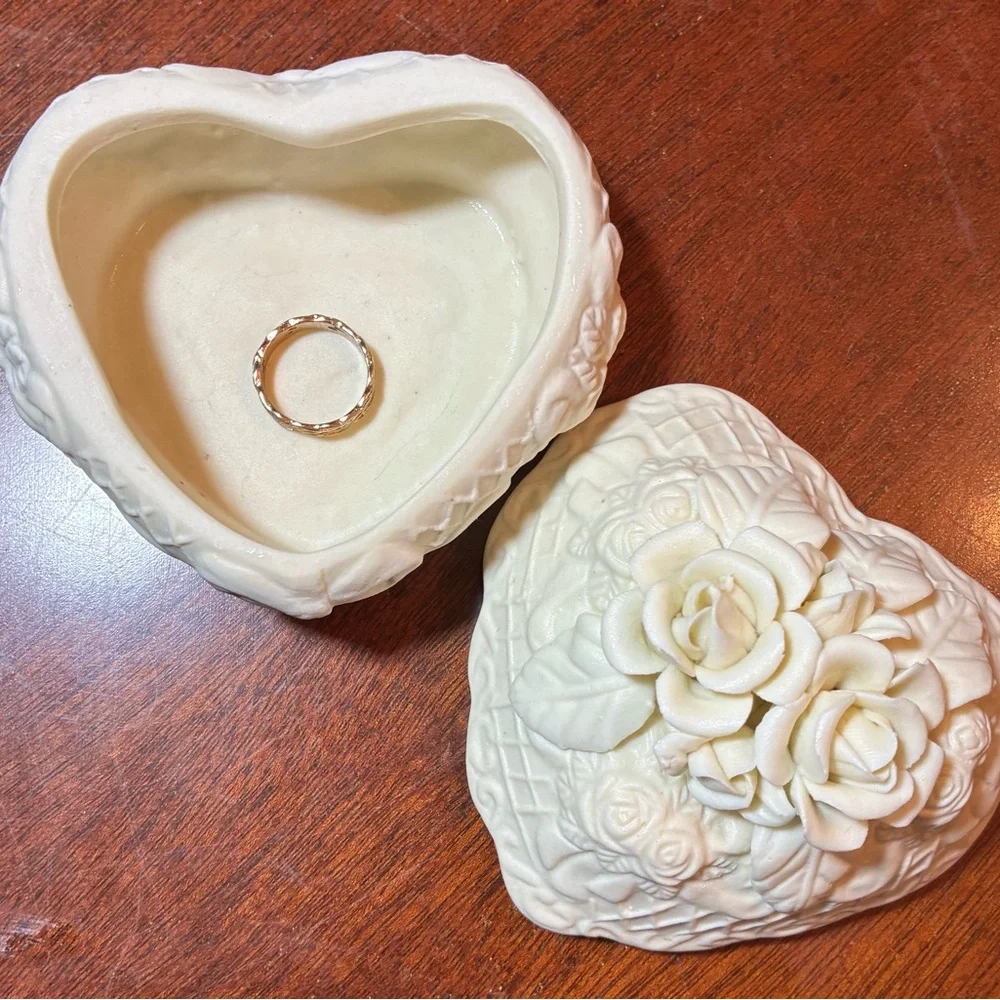 Albert Price Bisque Porcelain Heart Trinket Box • Sculpted Rose Jewelry Holder